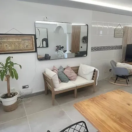 Duplex Entre Y Marbella